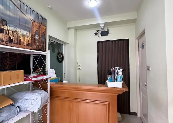 View 5 Mins To Mrt Sutthisarn Apartment *